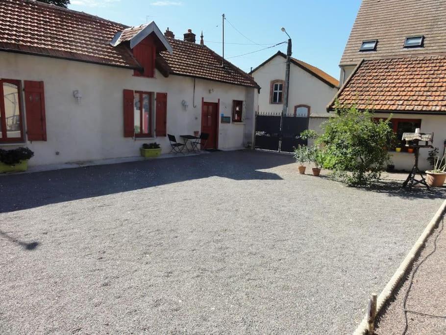 F3 80 M2 Longere Plain Pied Au Centre Auxonne. Exterior foto